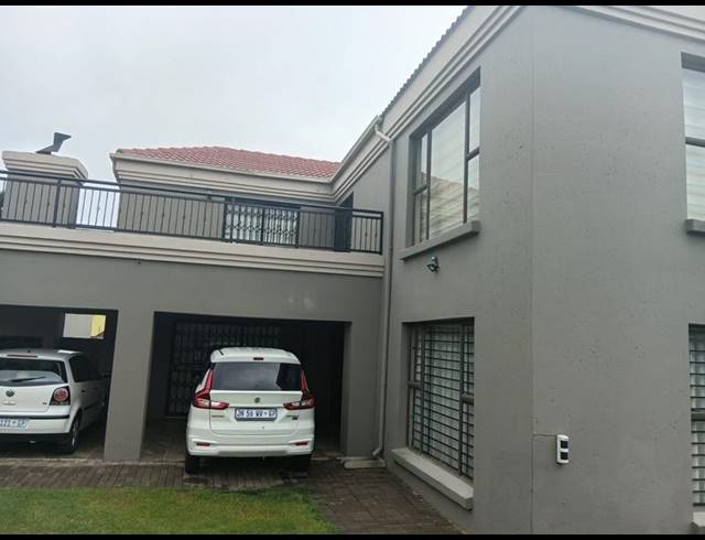 5 BEDROOM HOUSE FOR SALE IN WITPOORTJIE
